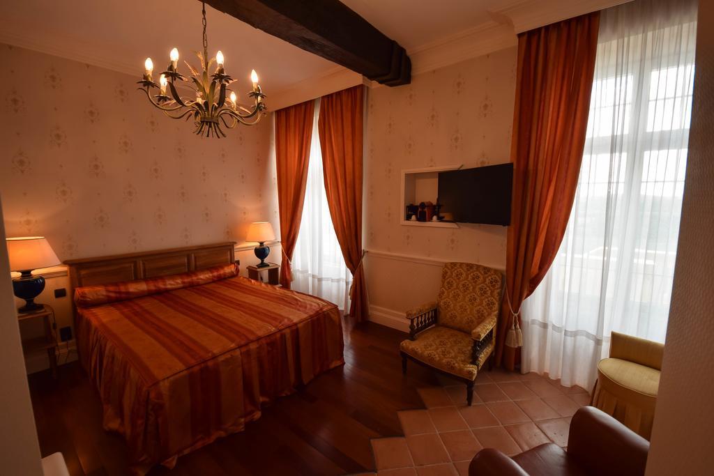 Domaine De La Rocque Bed & Breakfast Liorac-sur-Louyre Luaran gambar